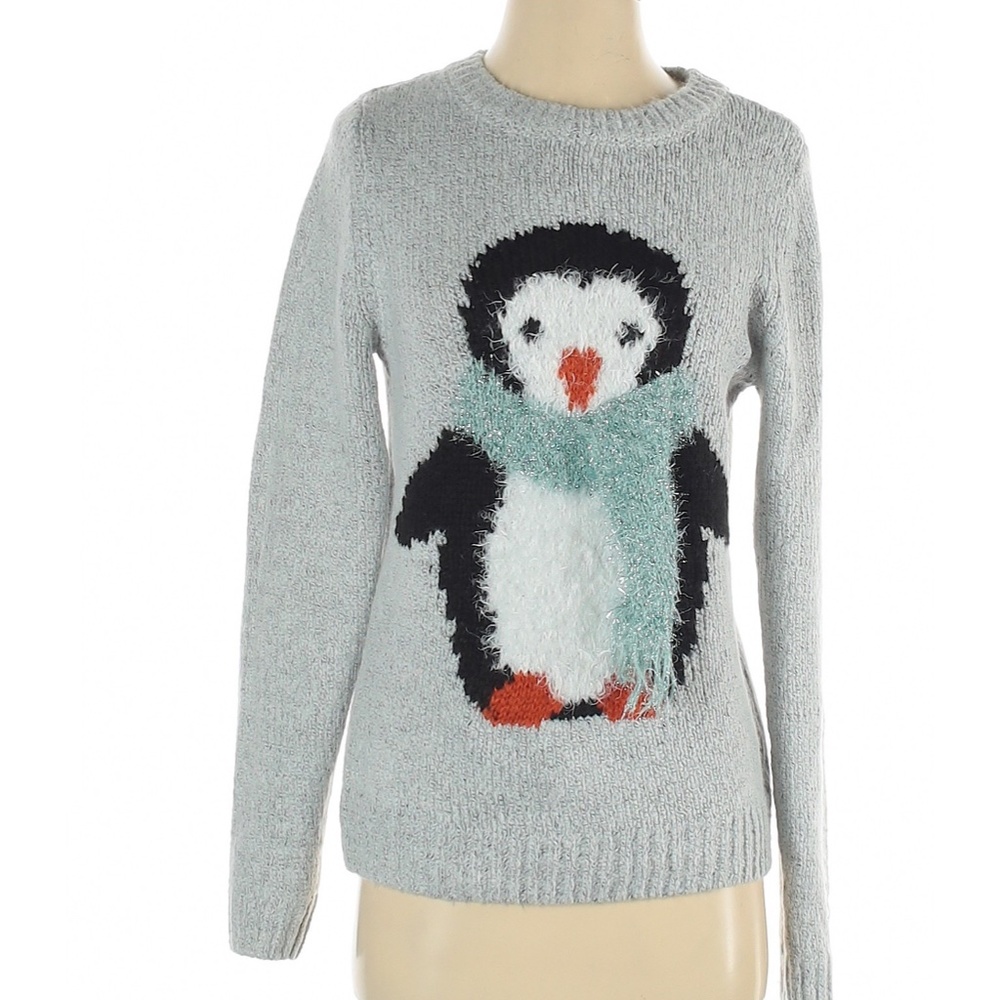 LIKE NEW S Penguin w/ Scarf Soft Holiday Sweater
